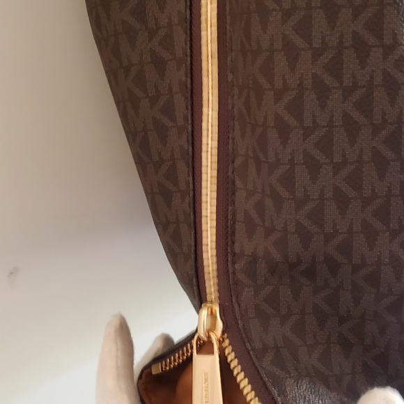 Michael Kors Devon MKMonogram Leather Handbag - Picture 8 of 9